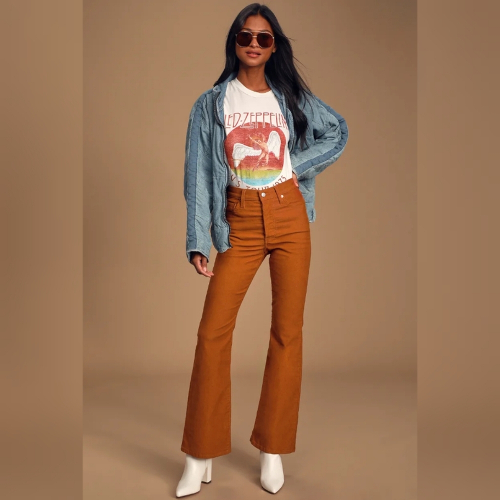 Levi's Ribcage Flare Corduroy Pants Caramel Cafe - Picture 2 of 15